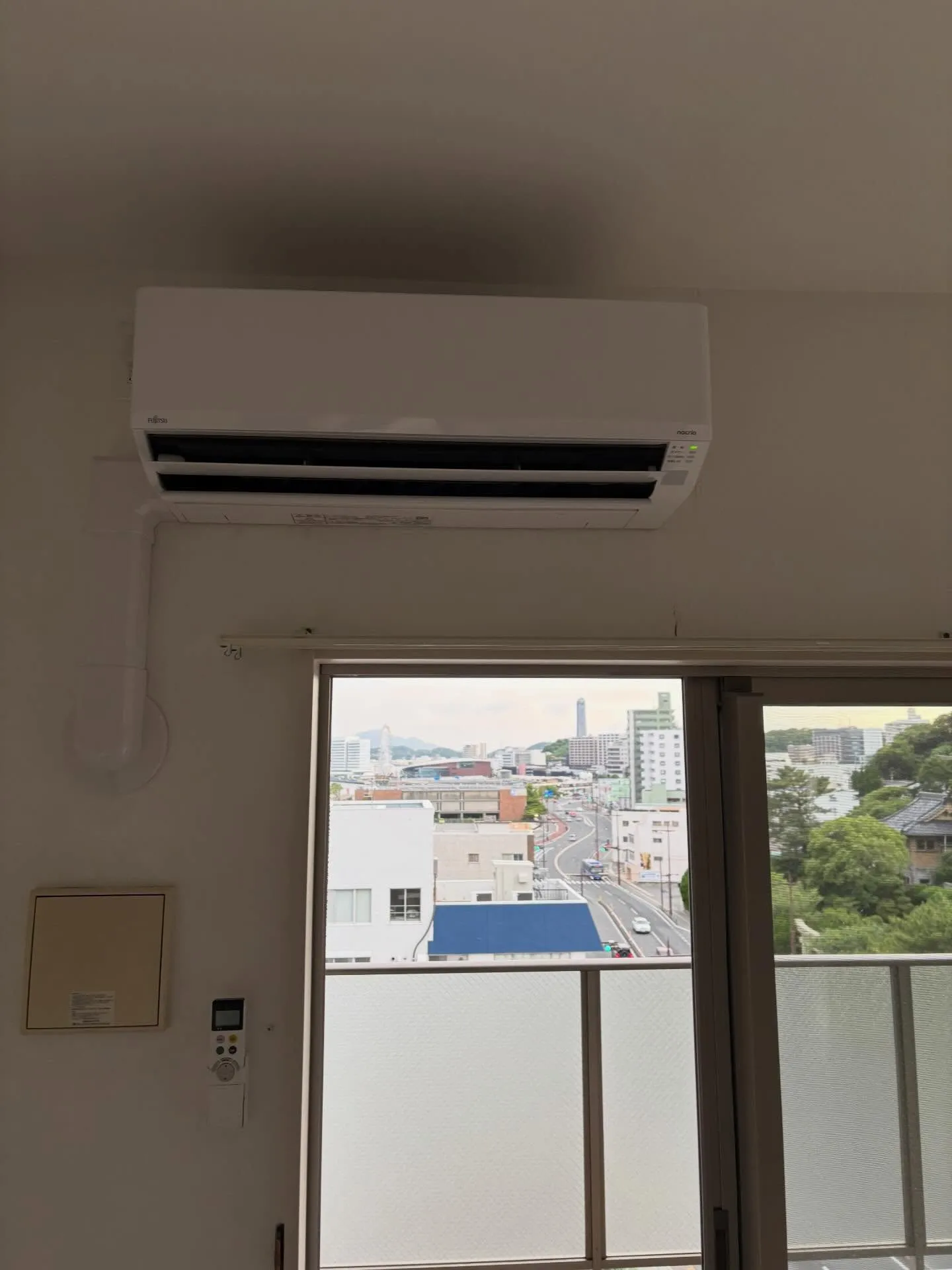 🏢❄️【マンションのエアコン取り付け完了しました！】🔧✨